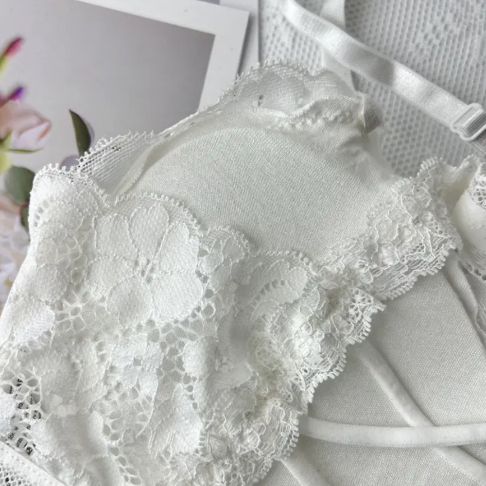 Strappy Lace Bralette Padded Bra • NWOT - Picture 4 of 5